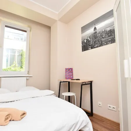 Dukes Aparthostel - Prywatne, Rynek Вроцлав