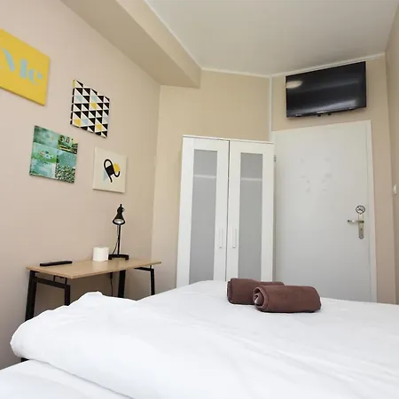 Dukes Aparthostel - Prywatne, Rynek * Вроцлав