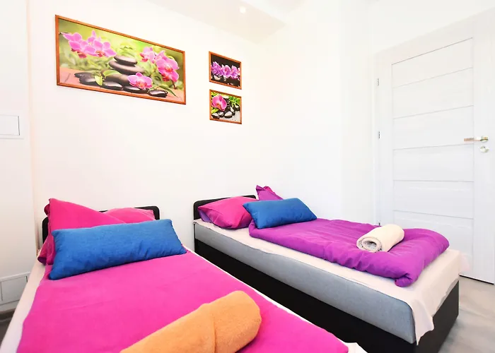 Dukes Aparthostel - Prywatne, Rynek Hostel Vratislav