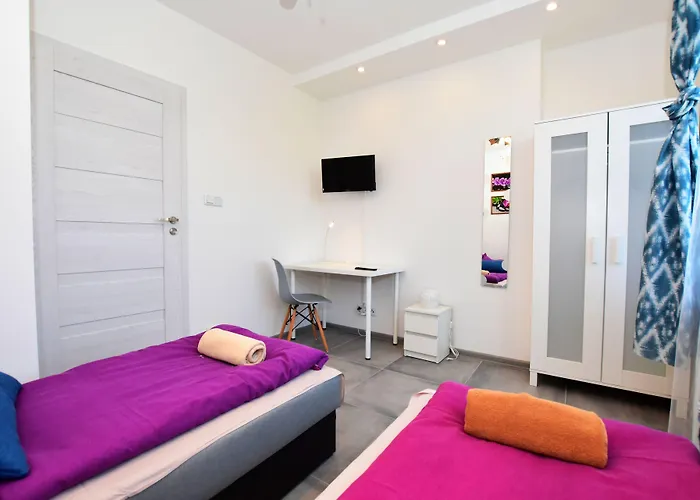 Dukes Aparthostel - Prywatne, Rynek Hostel Vratislav