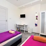 Dukes Aparthostel - Prywatne, Rynek Hostel Wrocław