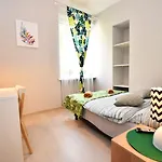Dukes Aparthostel - Prywatne, Rynek Hostel *