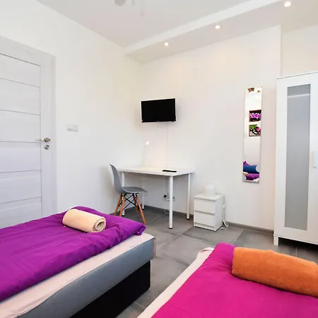 Dukes Aparthostel - Prywatne, Rynek Хостел Вроцлав