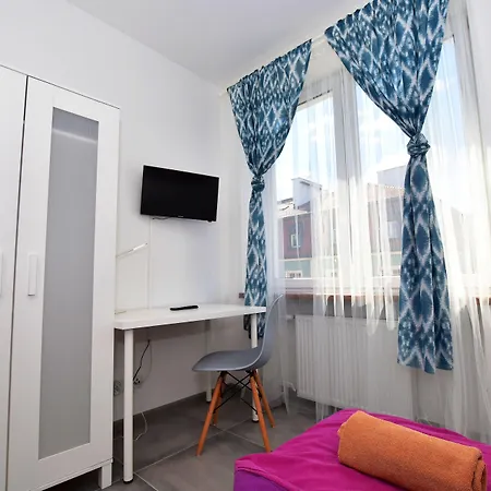 بيت شباب Dukes Aparthostel - Prywatne, Rynek