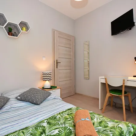 Dukes Aparthostel - Prywatne, Rynek Хостел Вроцлав