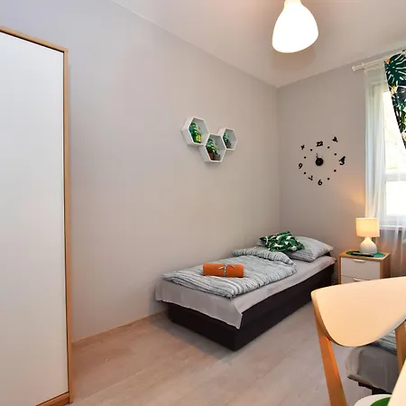 Dukes Aparthostel - Prywatne, Rynek * Вроцлав