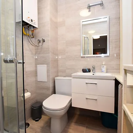 Dukes Aparthostel - Prywatne, Rynek Вроцлав