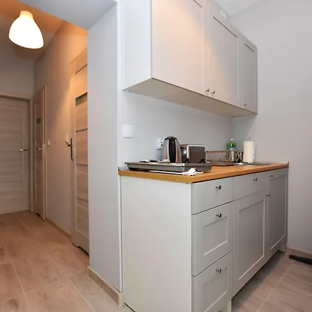 Dukes Aparthostel - Prywatne, Rynek * Вроцлав